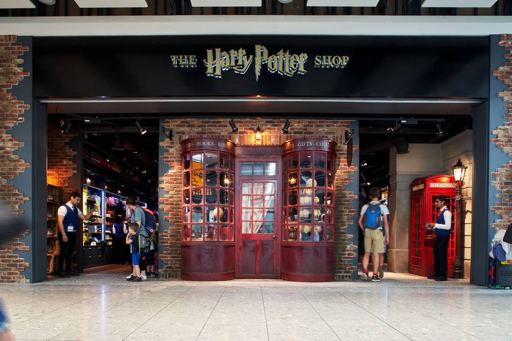Tras el éxito, la tienda oficial Harry Potter en el aeropuerto Heathrow se ampliado
